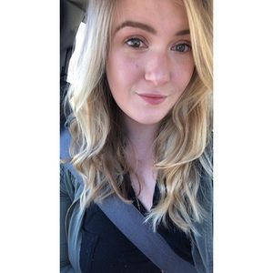 Meet your Posher, Rebecca